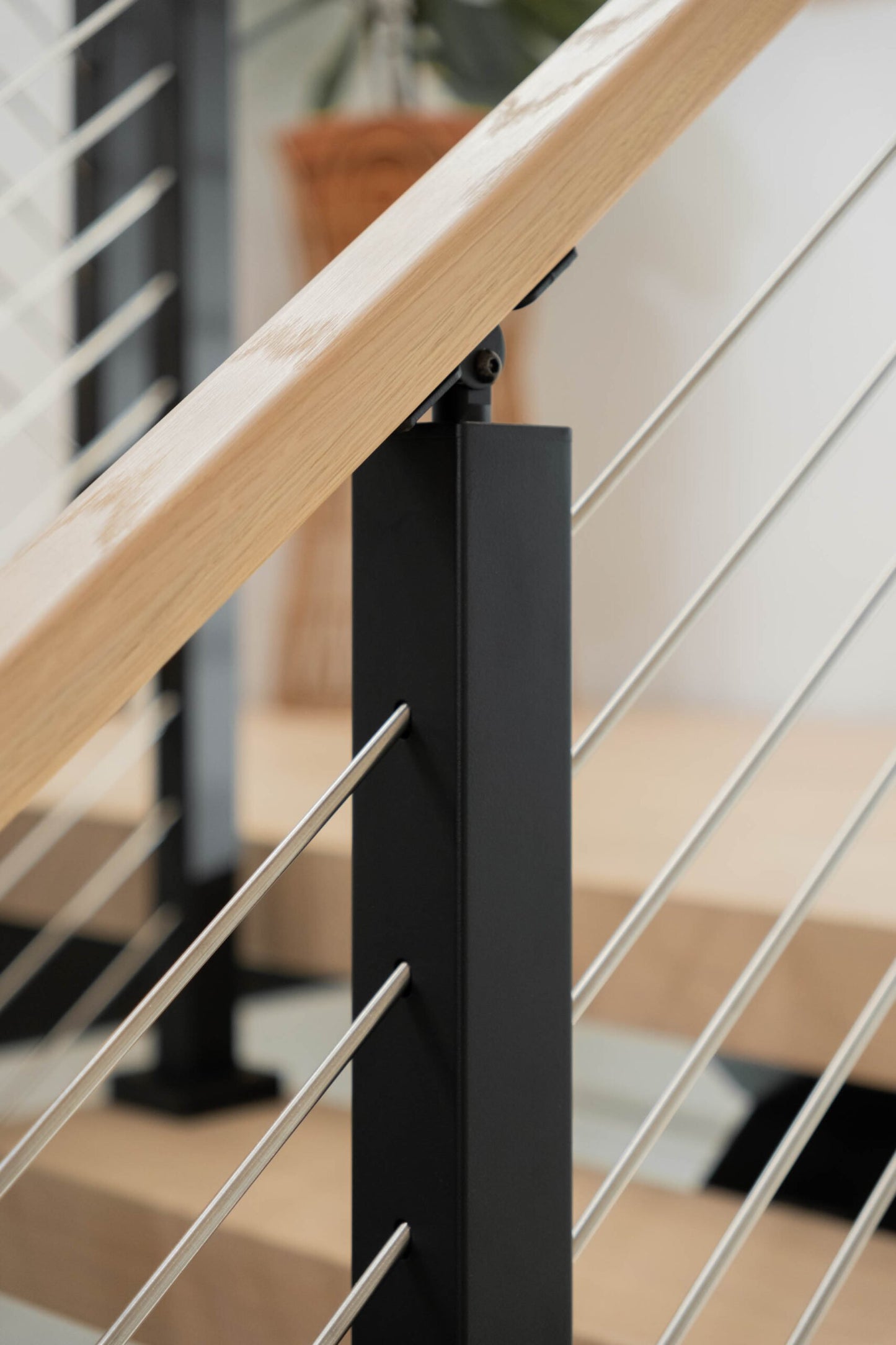 PASAMANOS DE ROBLE DE LAMINA FINGER JOINT SIN RANURA