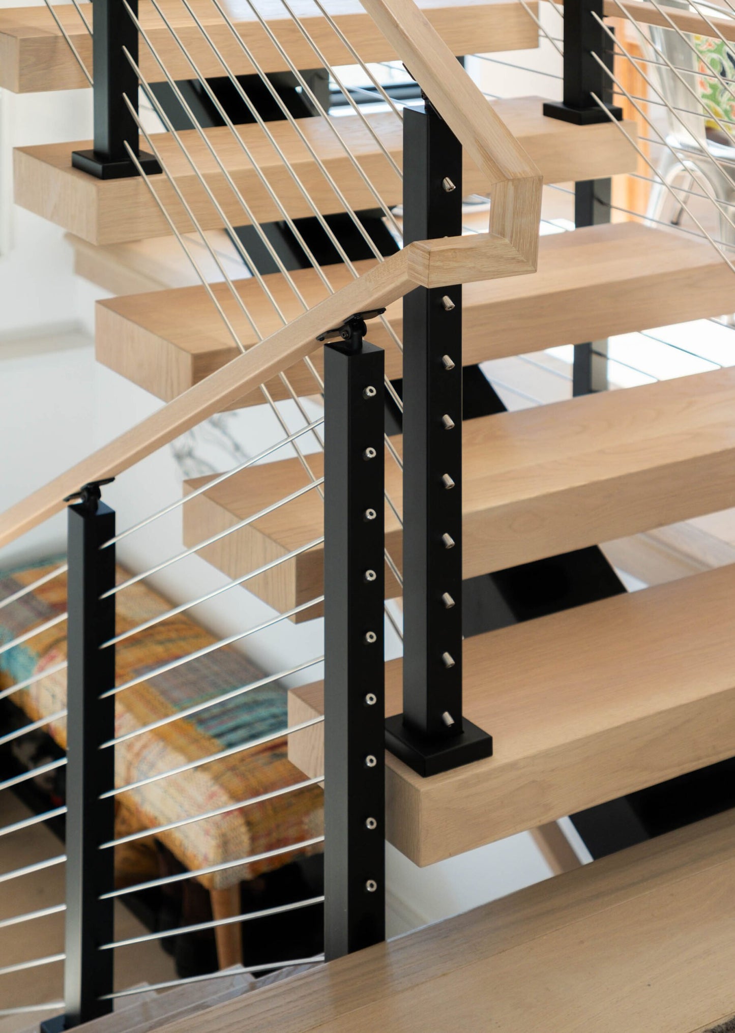 PASAMANOS DE ROBLE DE LAMINA FINGER JOINT SIN RANURA