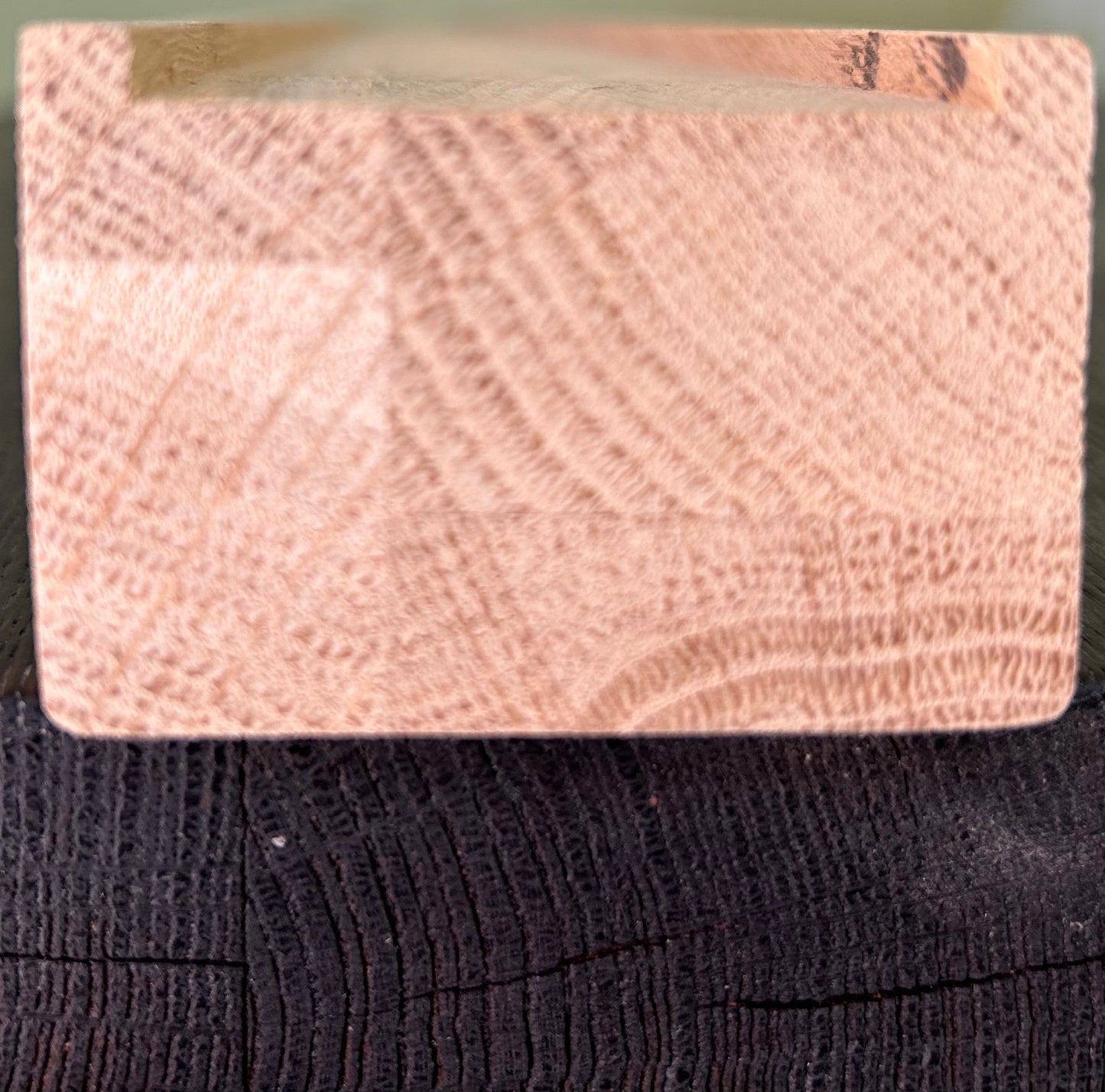 PASAMANOS DE ROBLE DE LAMINA FINGER JOINT CON RANURA