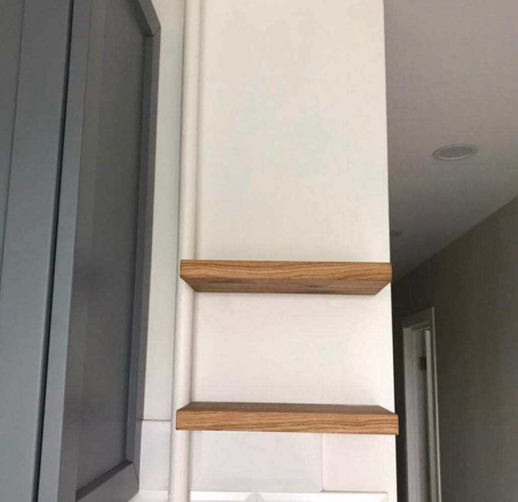 Balda Flotante de Pared en Roble Macizo Barnizado – Estante de Madera Maciza para Pared